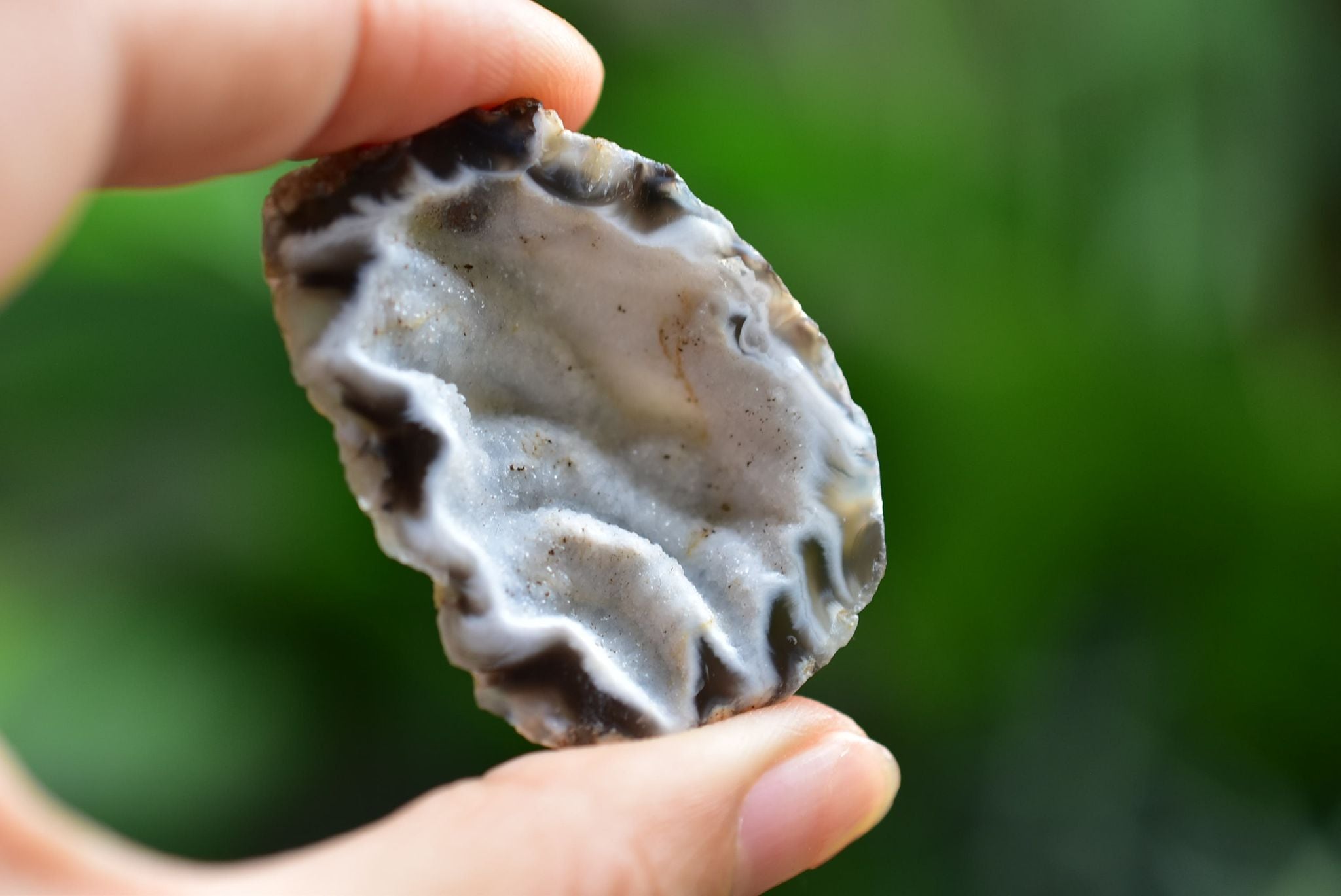 グレープカルセドニー （アゲート） | Funky garuda Stone (ファンキー