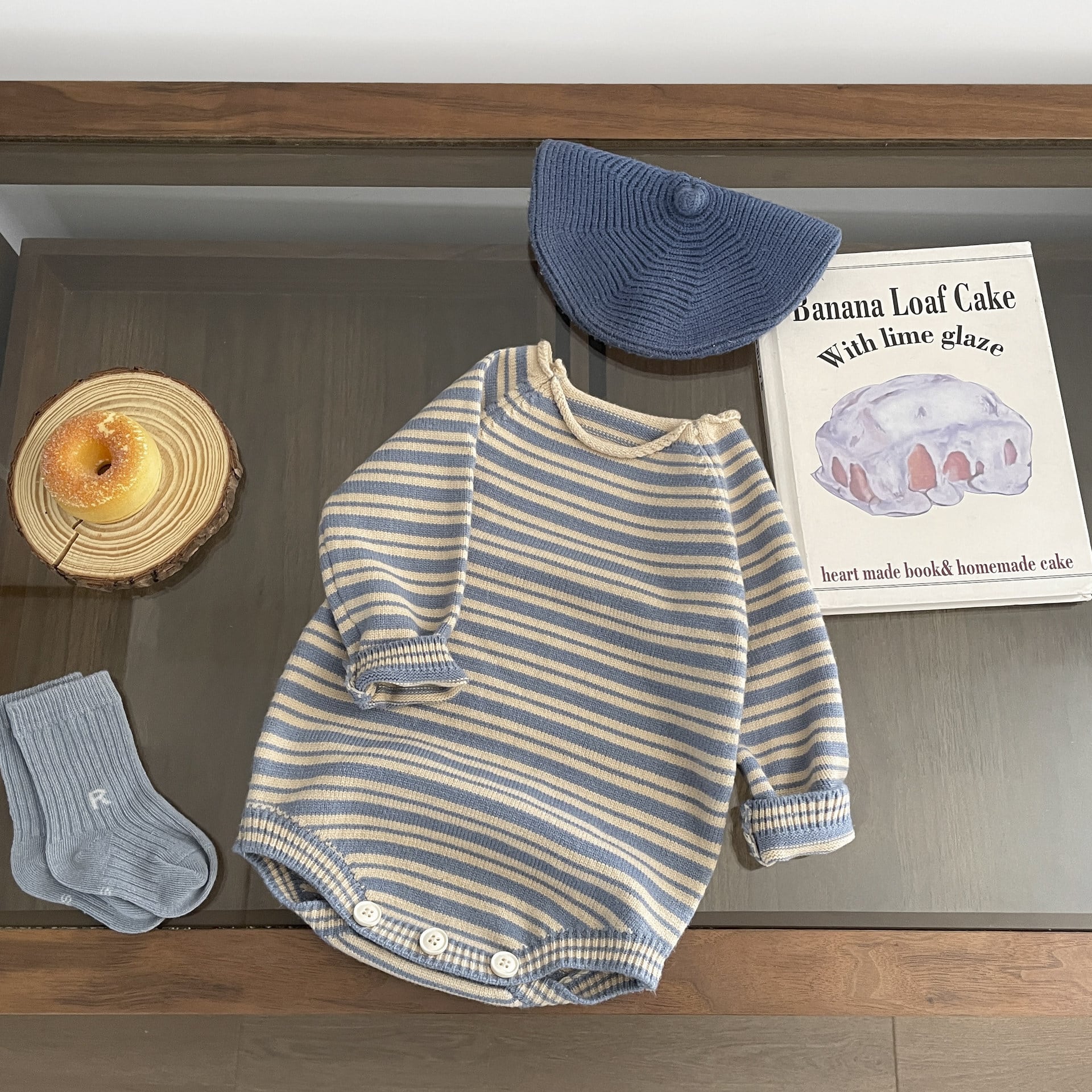 ,ベビー男の子ボーダーニットロンパース アイボリー ブルー かわいい秋冬服 lwb0141