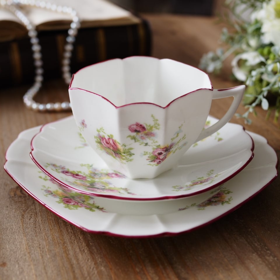 シェリー | antique FEELPORT アンティーク食器の専門店
