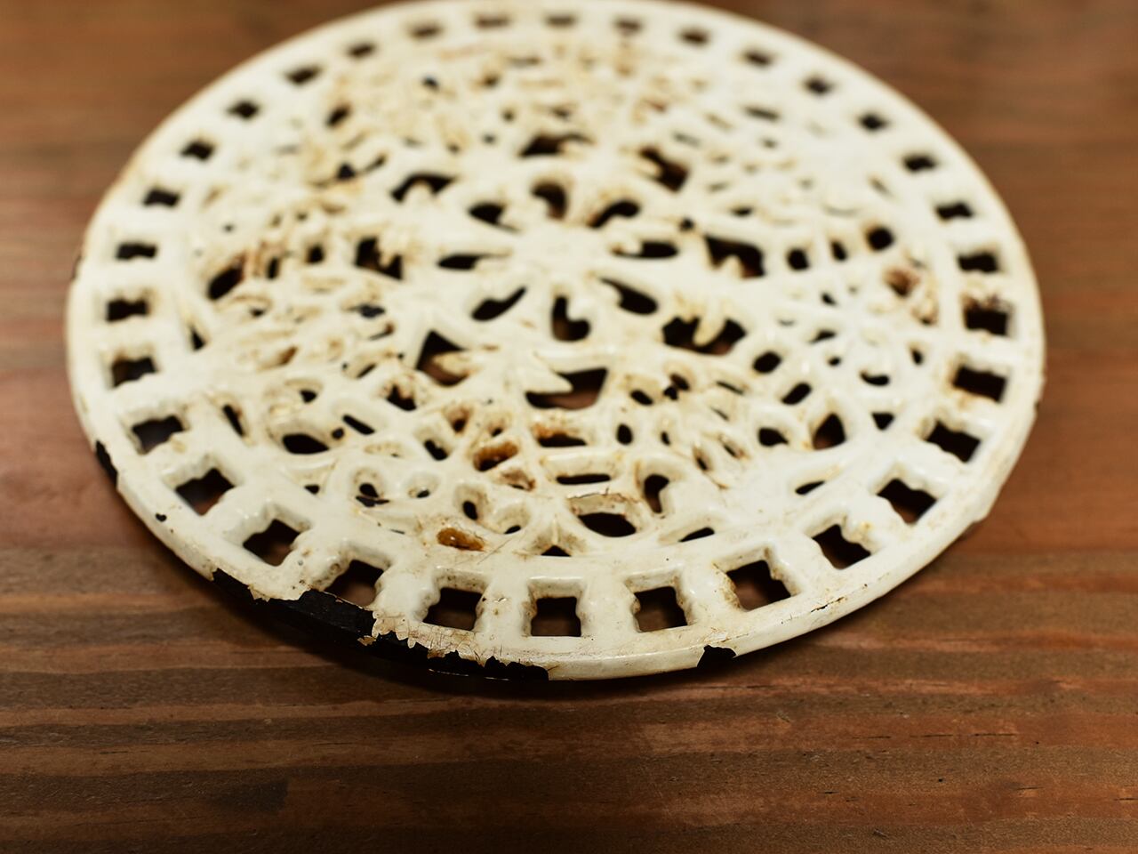 *売約済* 人気のアイアン トリベット / 鍋敷き 白 フレンチアンティーク