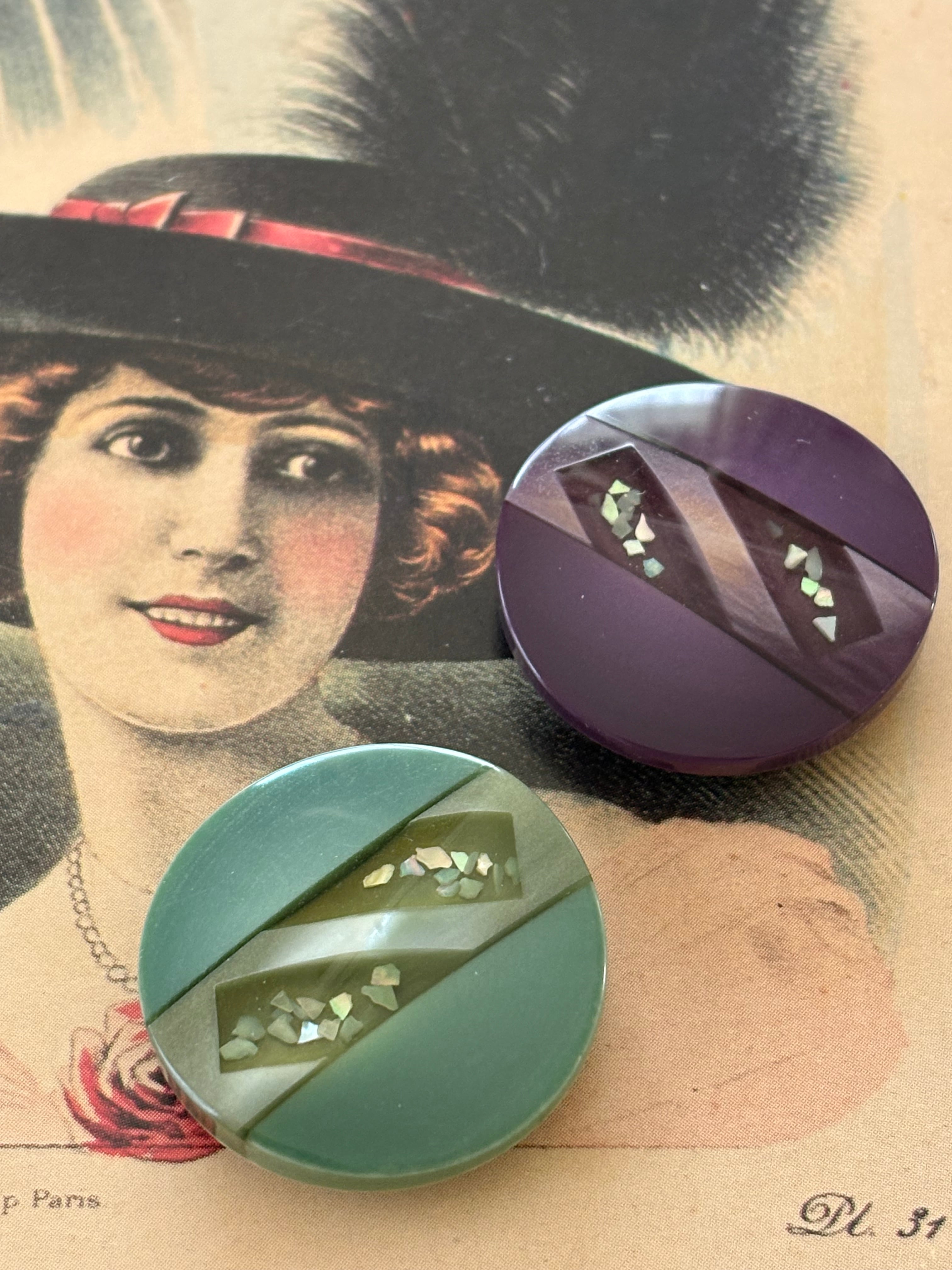 28mm Japanese ヴィンテージ ボタン グリーン/パープル シェル 樹脂ボタン 昭和レトロ アクセサリーパーツ 装飾材 カルトナージュ