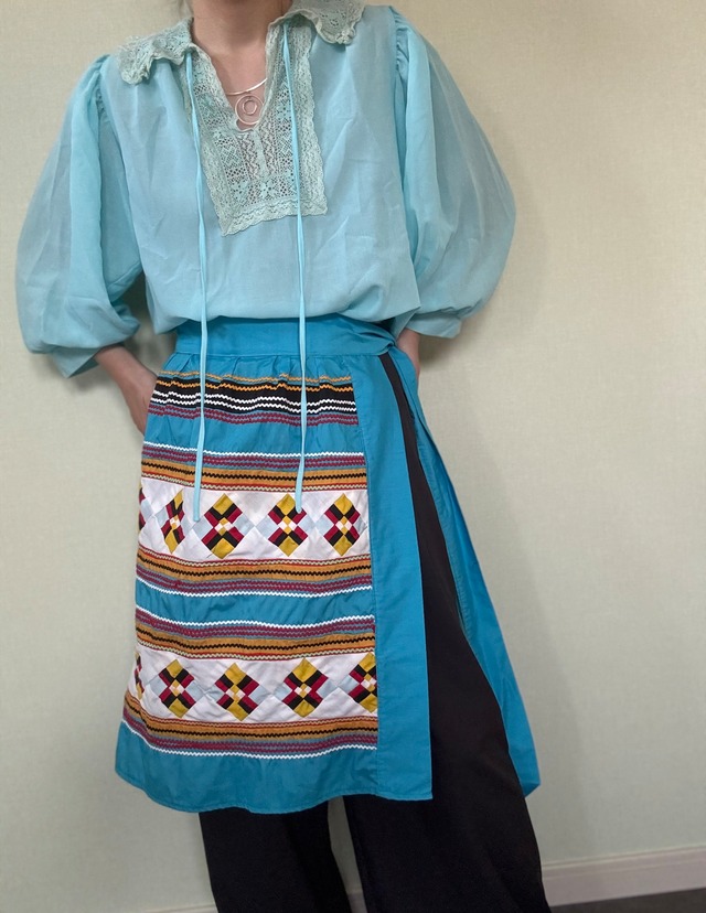 euro balloonsleeve blouse