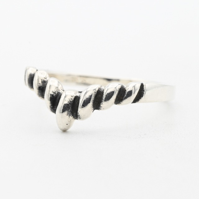 Cutting Out Wish Bone Style Ring #15.5 / Denmark
