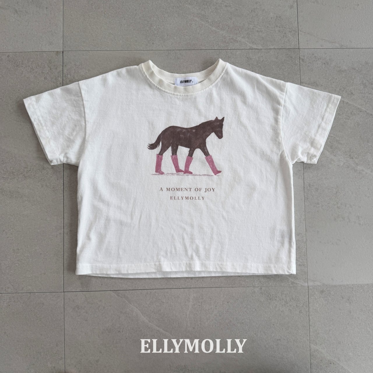 [ELLYMOLLY] Blush Pony Tee +fee2 / [엘리몰리] 블러쉬포니티