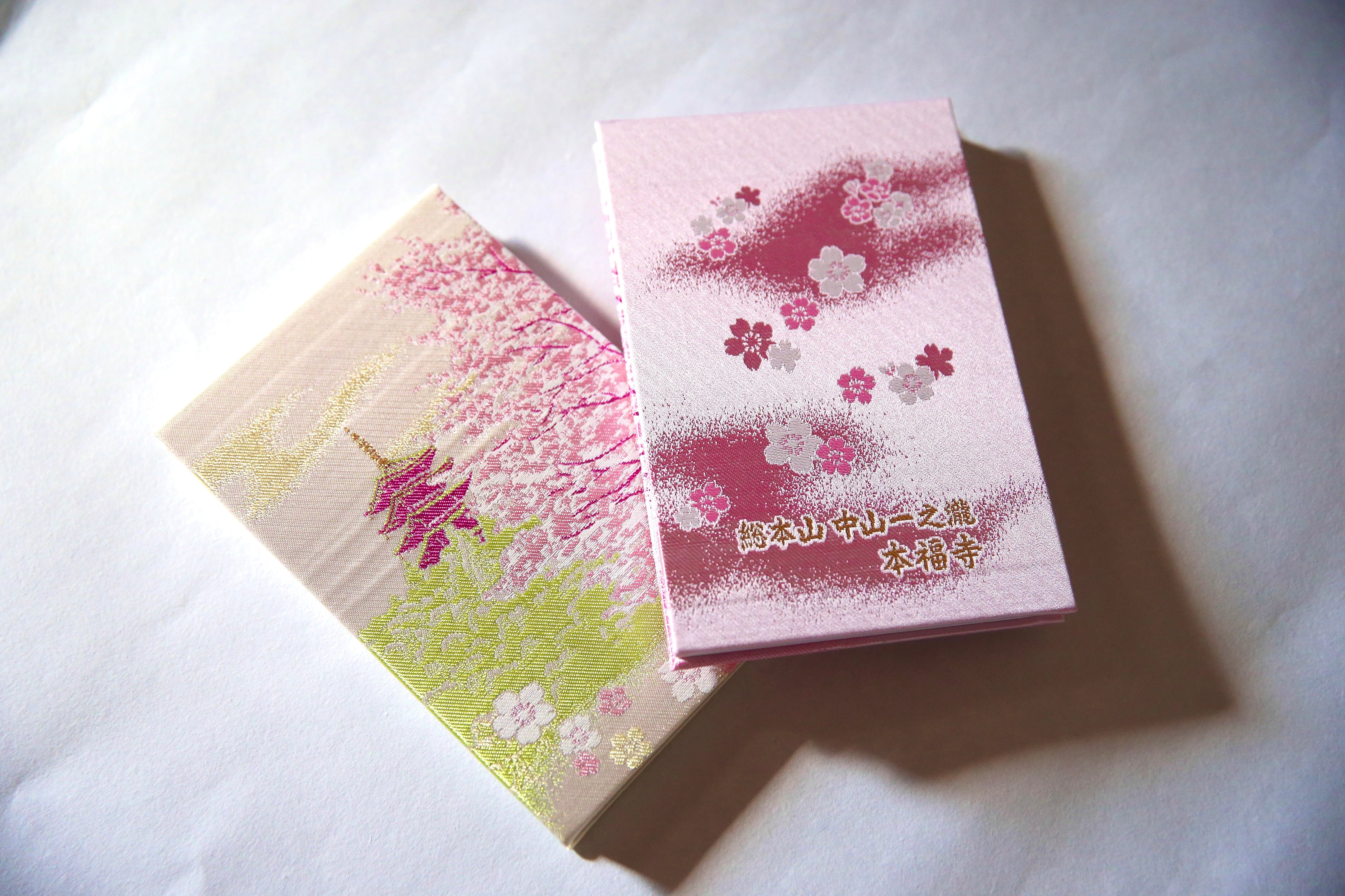 本福寺オリジナル御朱印帳「桜と五重塔」【2色color展開】 | honpukuji