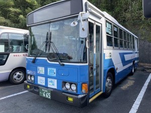 自動開閉注意プレート：熊本200か665号車（産交バス）