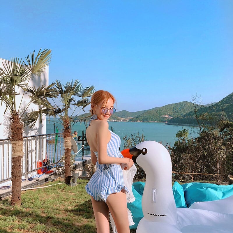 送料無料】水着 レディース ビキニ タンキニ l フリル ストライプ