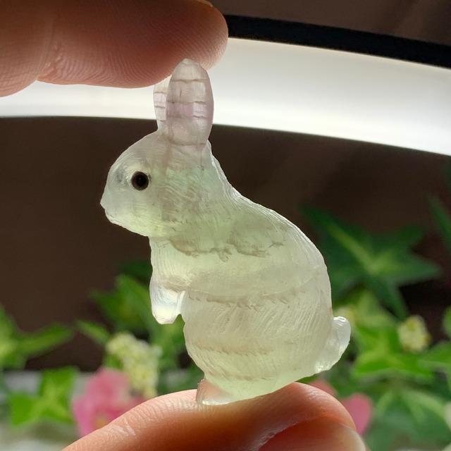 17.フローライトうさぎ・インテリア