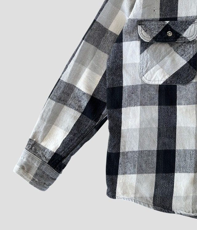 -DAKOTA- Vintage 90s M Heavy Flannel Shirt