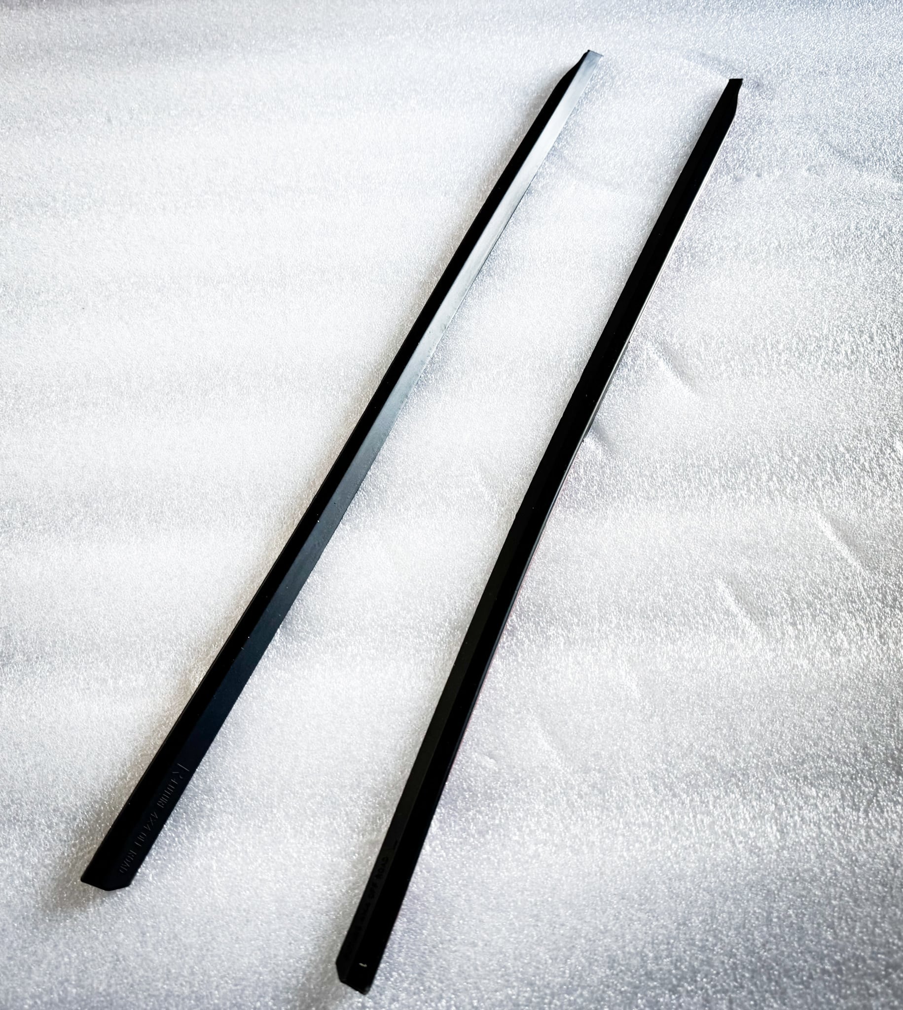 mellow.upオリジナル ラプターライナー トライトンリアスポイラー