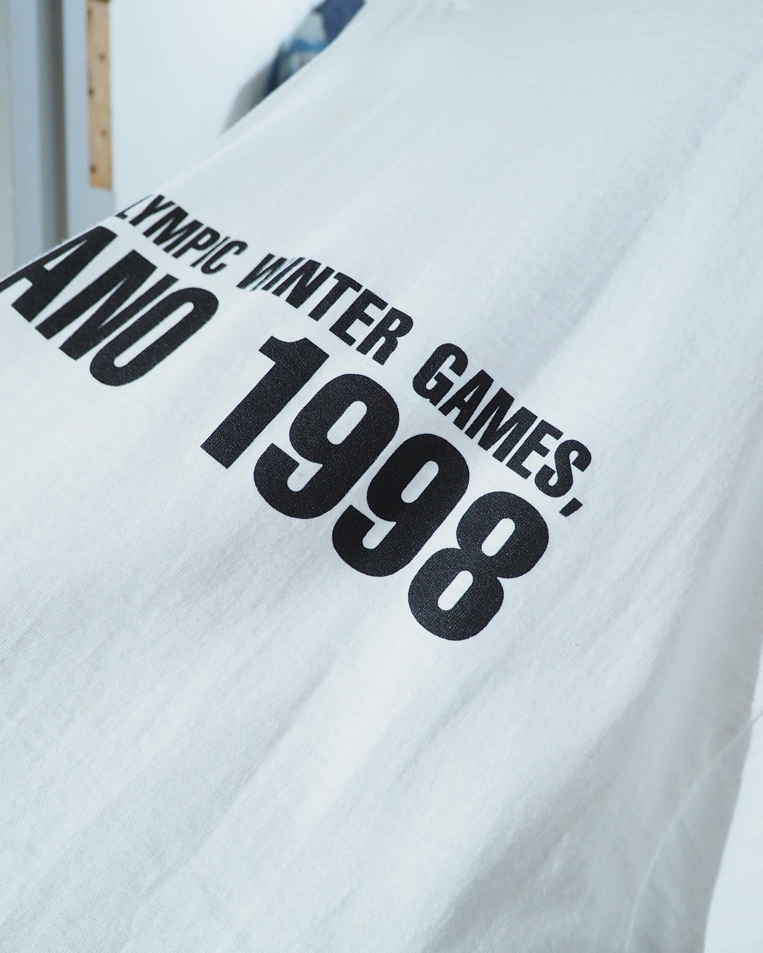 1990s " 珍品 - NAGANO Olympic " Graphic Printed vintage SS Tee