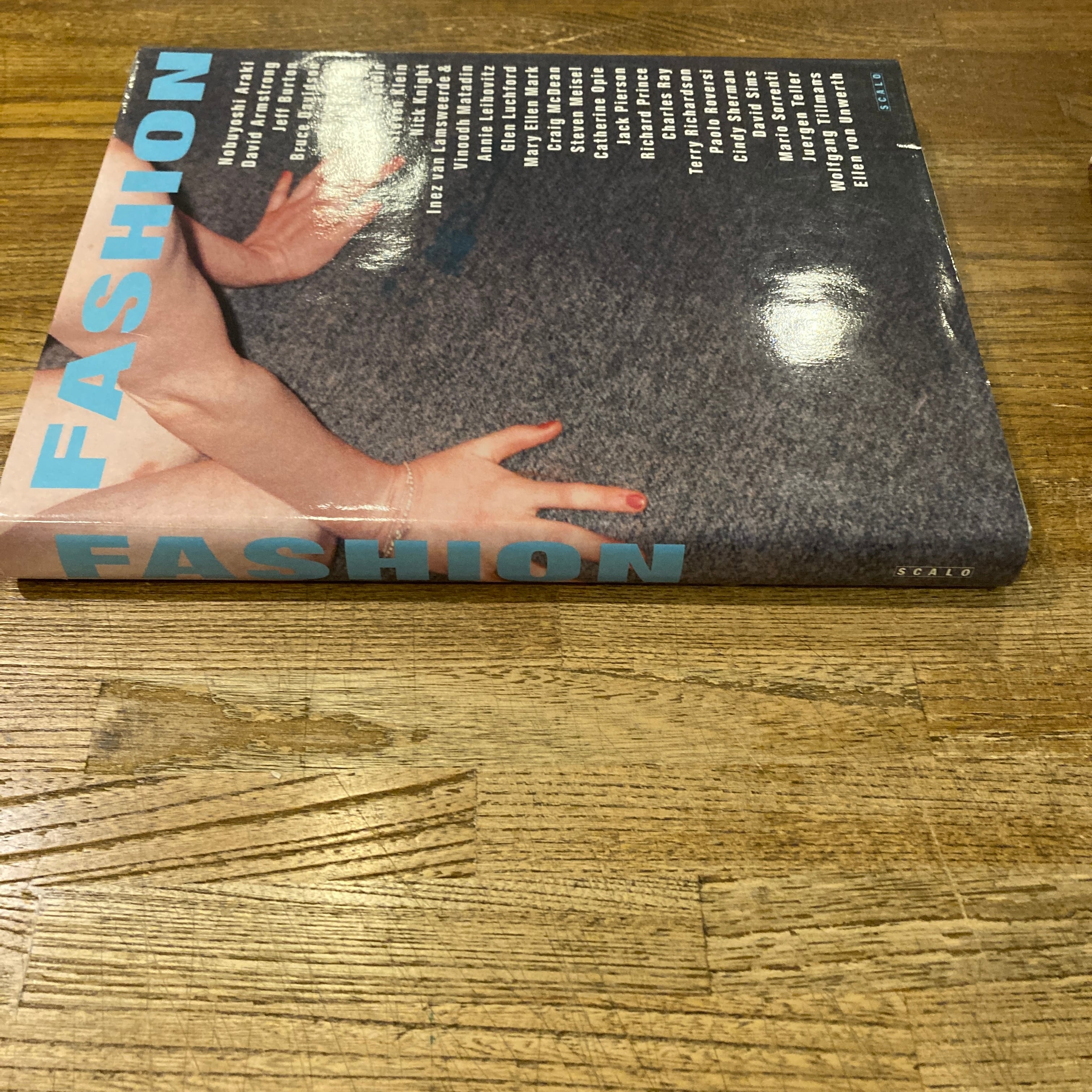 FASHION Photography of the Nineties / Camilla Nickerson、Neville