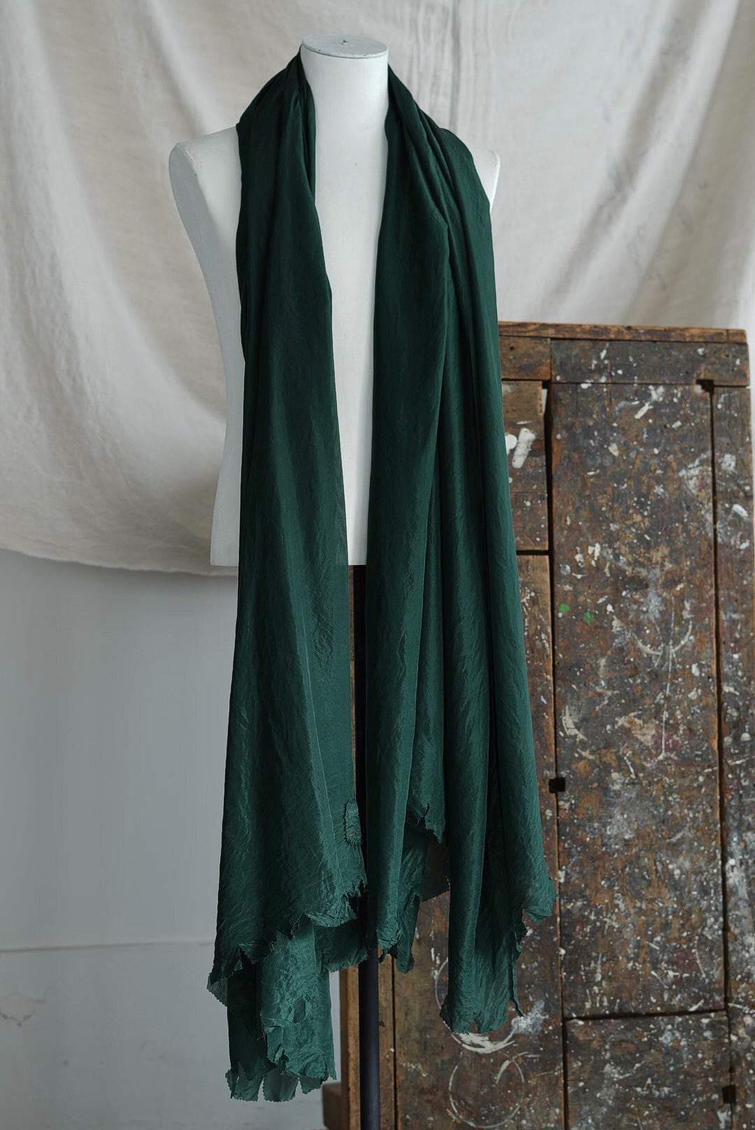 CHEZ VIDALENC - SILK SCARF (FOREST GREEN)