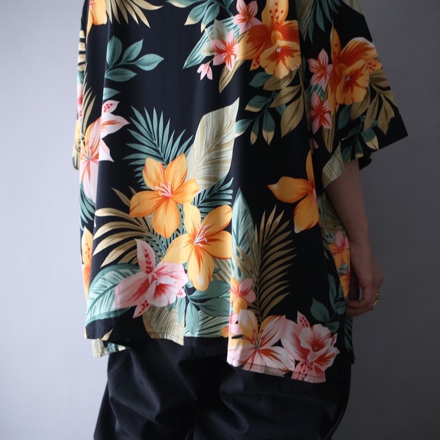 wide over silhouette botanical pattern h/s shirt