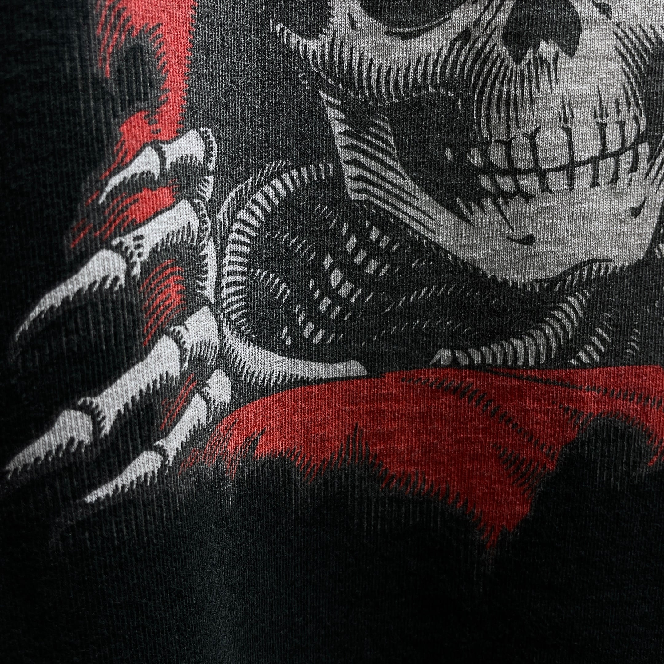 1994s POWELL PERALTA ” 覗きBONES ” printed Black Tee (made in Usa)