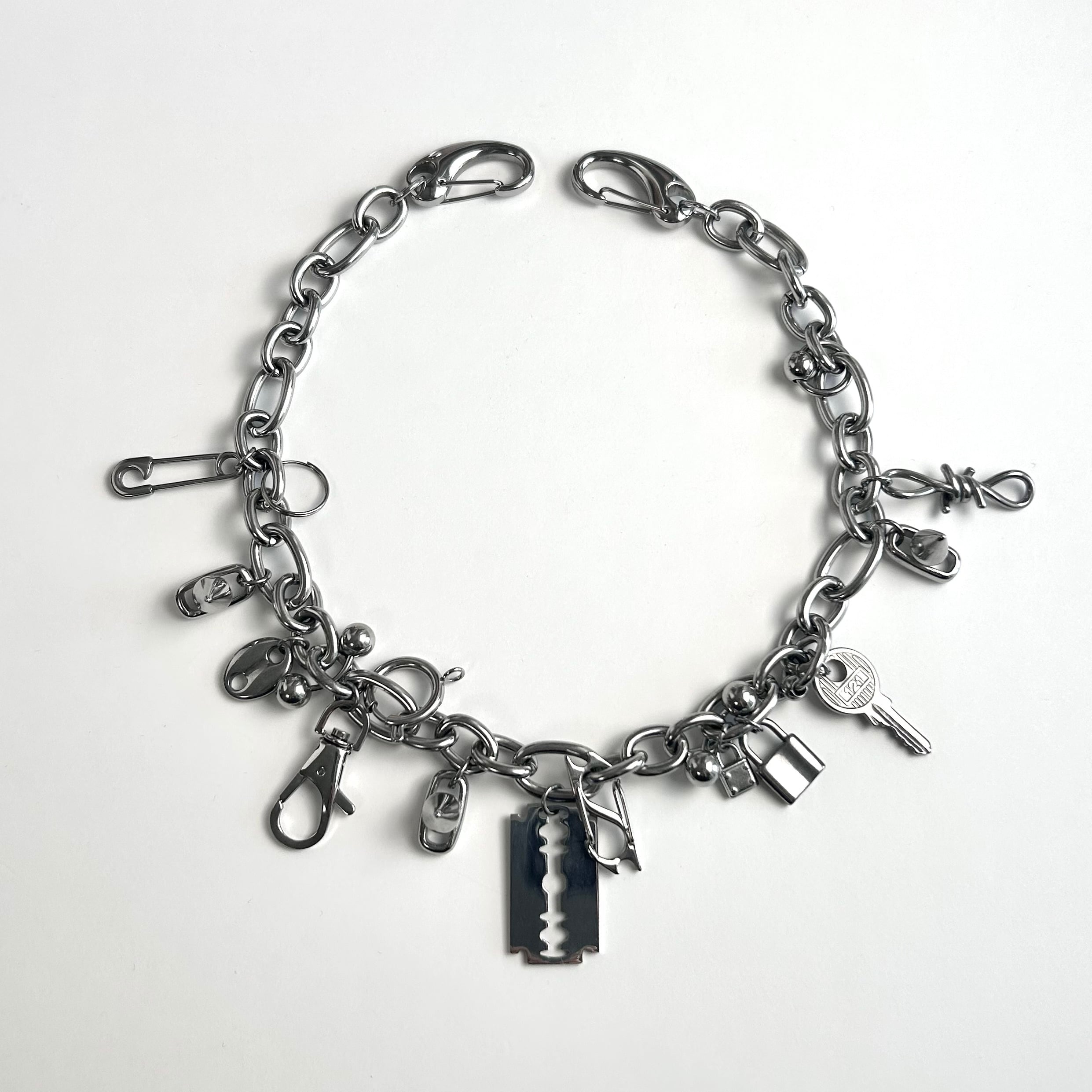 no.152 ハンドメイド✩.*˚ヴィンテージ風もけもけアクセサリー✩.*˚ VENE