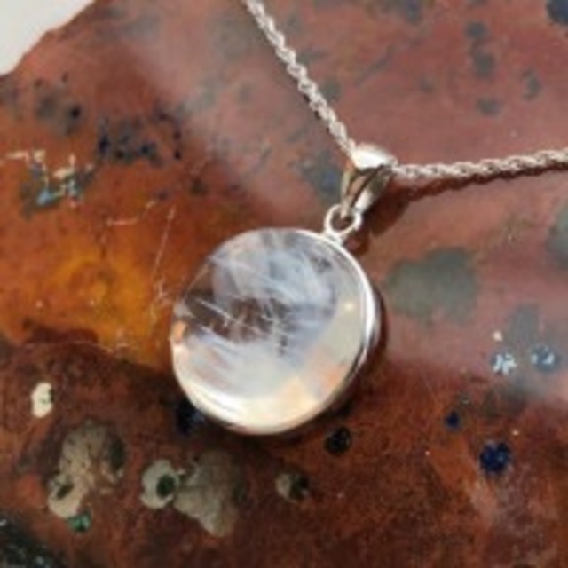 【超美石】エンジェルラダークォーツ　ペンダント（チェーンつき）　4194