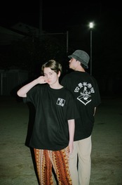 四畳半帝国半袖　黒×白色