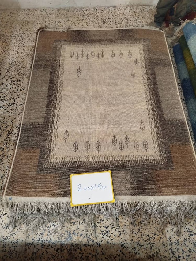 織りたてギャッベ  No.24　※現在、こちらの商品はイランに置いてあります。ご希望の方は先ずは在庫のご確認をお願いします。