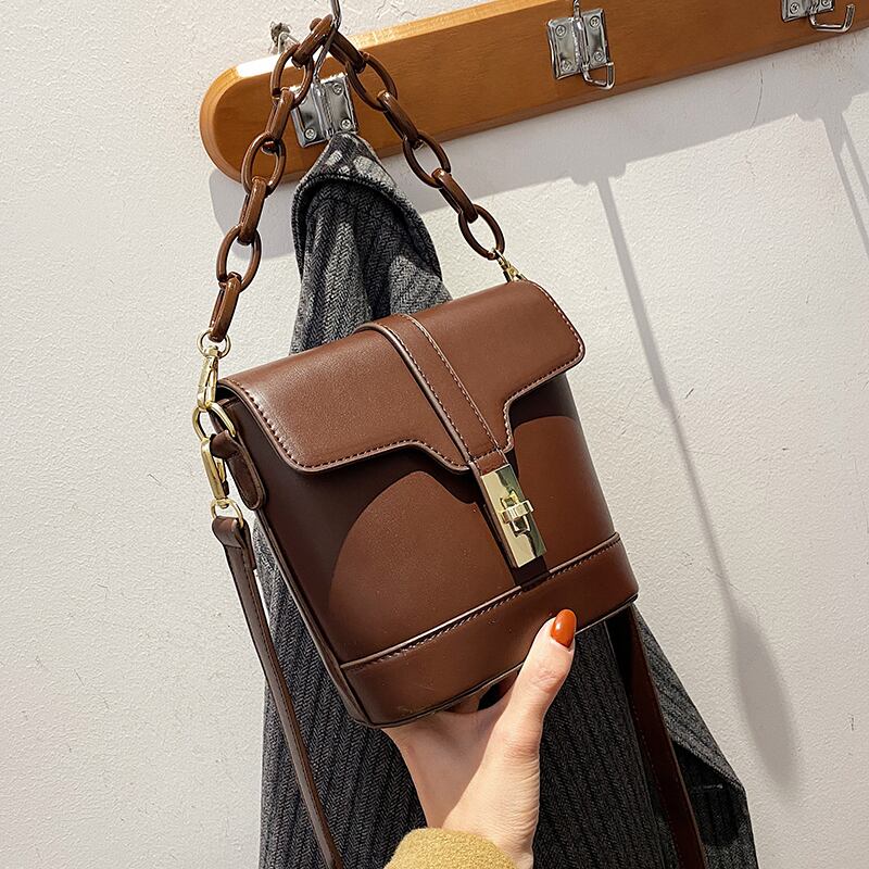 オータムウィンターレッド 秋物 冬物 メッセンジャーバッグ Tiancai_Wing_Bag74581436773