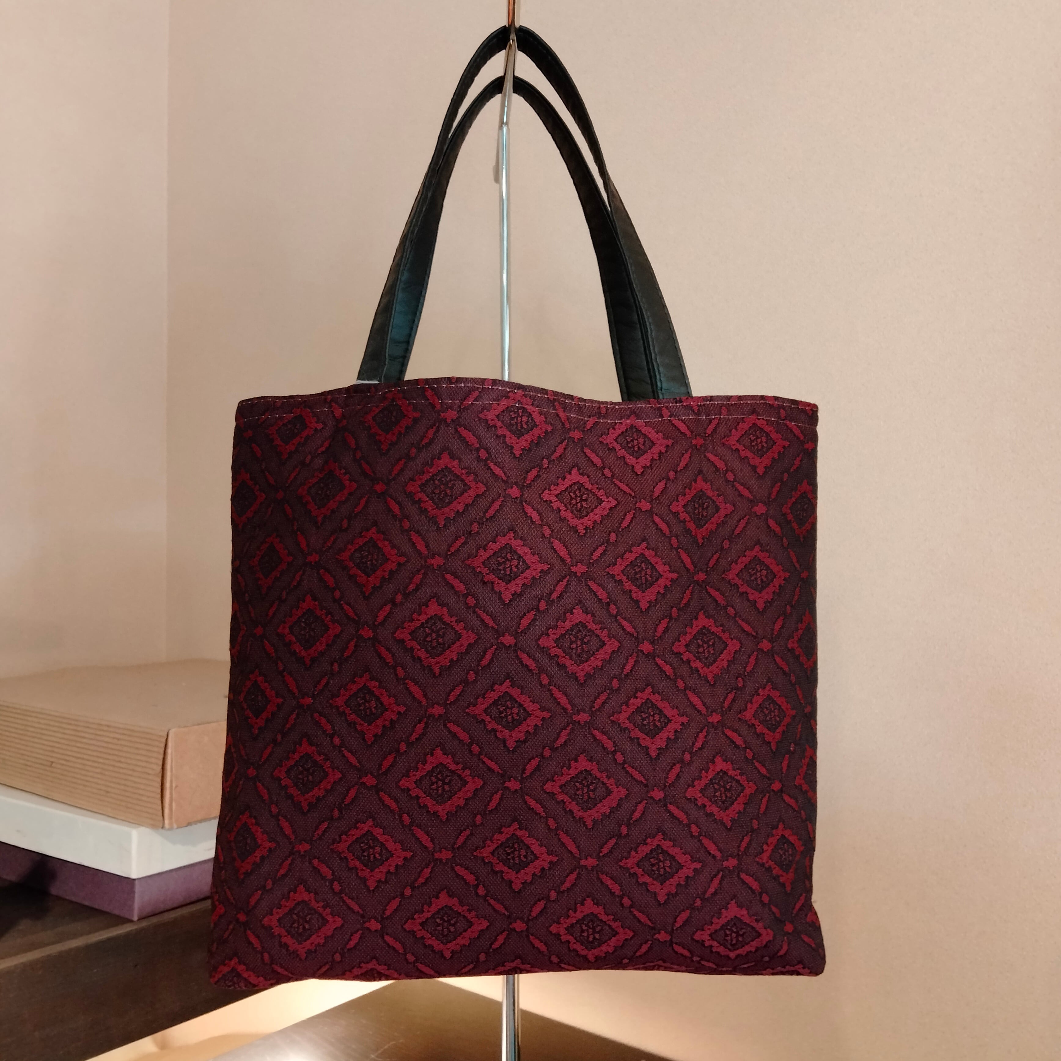 ゆゆ。パッチワークの巾着袋　（茶系×カラシ） ゆゆ様専用。パッチワークの巾着袋 （茶系×カラシ） ゆゆ様