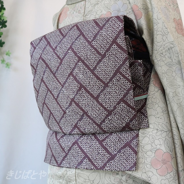 正絹塩瀬　淡い白緑に花鳥のなごや　作家物