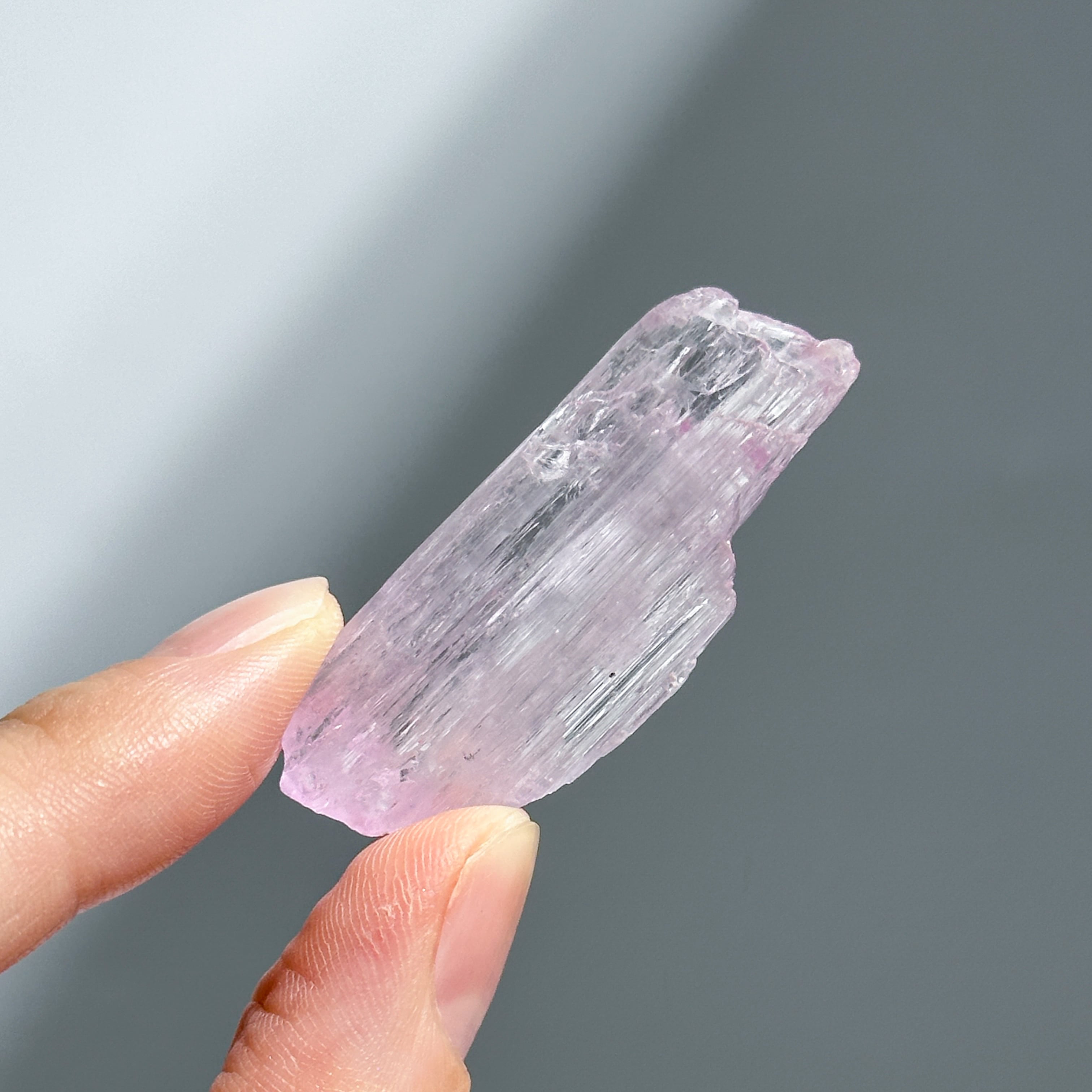 ハイクォリティ】クンツァイト 原石82◇ Kunzite ◇天然石・鉱物