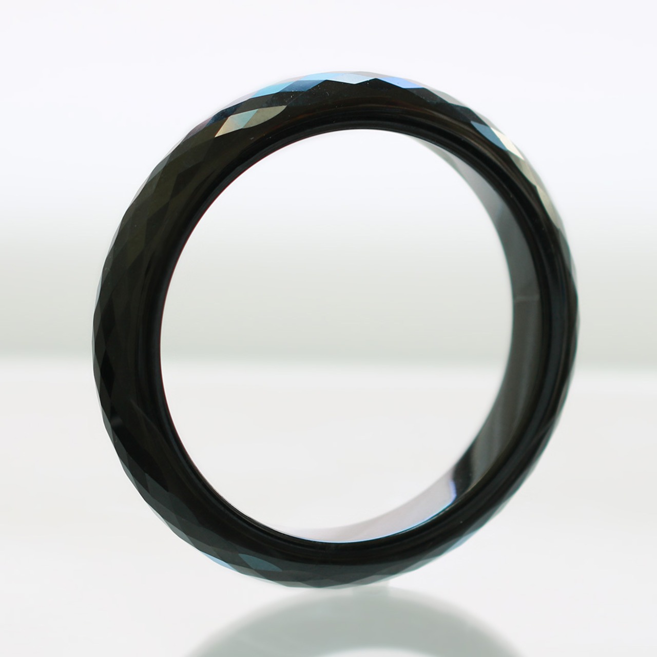 【内径 約57.5mm】 Black Facetcut 翡翠バングル A貨翡翠 jd_bg1426
