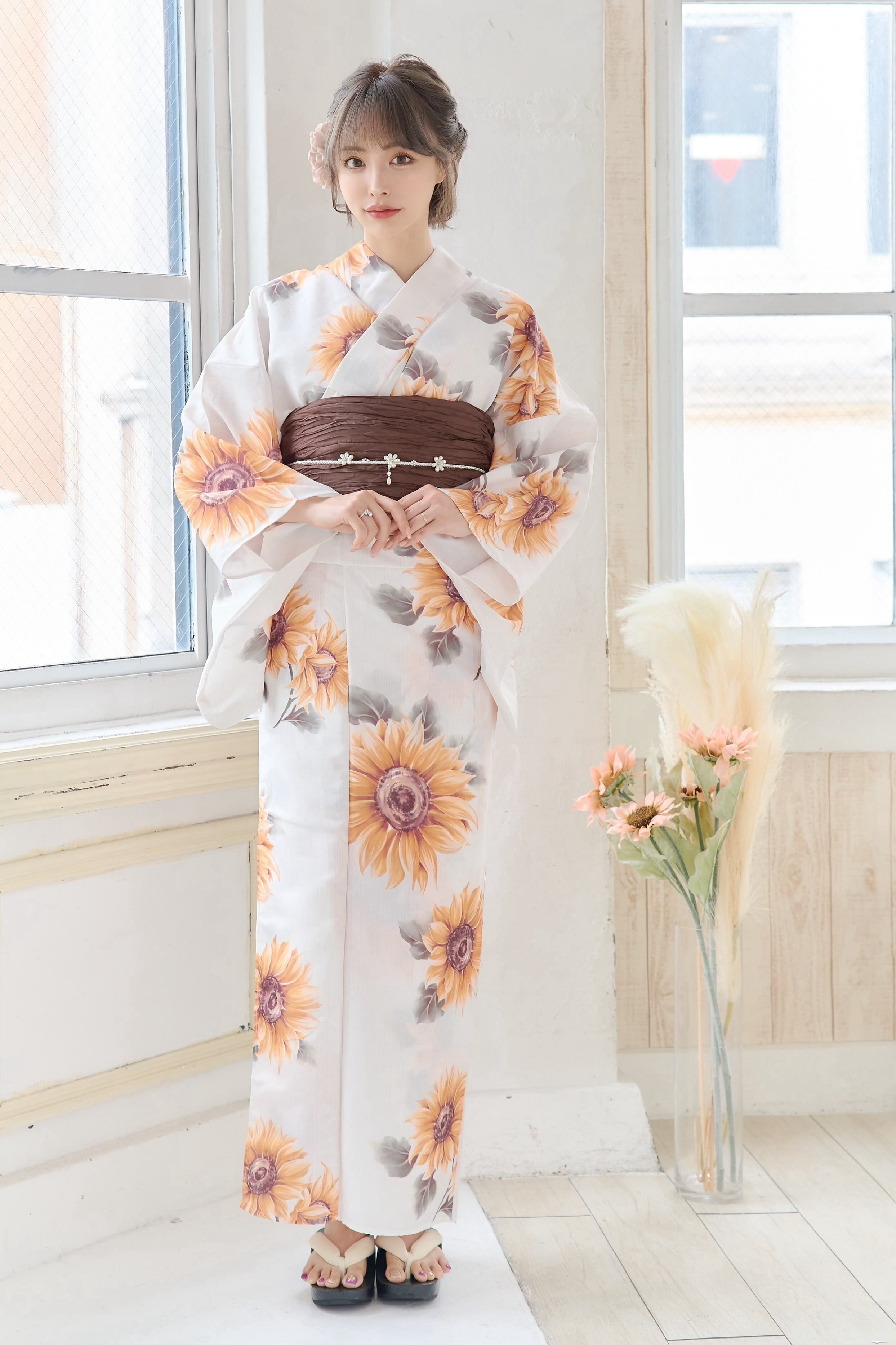 ハンドメイド❣️猫ちゃんの花火大会❣️夏のお庭、ひまわり、浴衣、夏のアレジ❁⃘*.゜ ハンドメイド❣️猫ちゃんの花火大会❣️夏のお庭、ひまわり