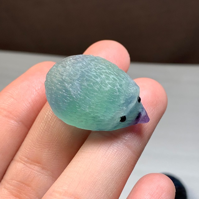 32.可愛い色合い☆フローライト ハリネズミ