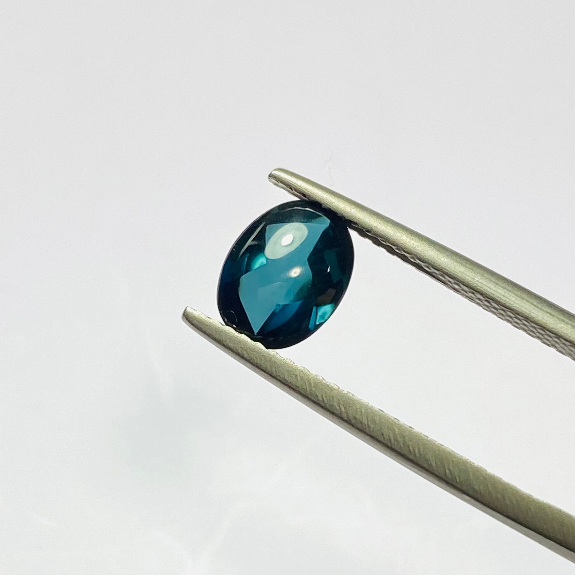 バフトップのかわいいインディゴライト