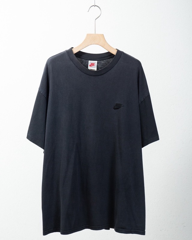 "NIKE" good faded chest swoosh T-shirt / Made In USA / Single Stitch / SIZE:L