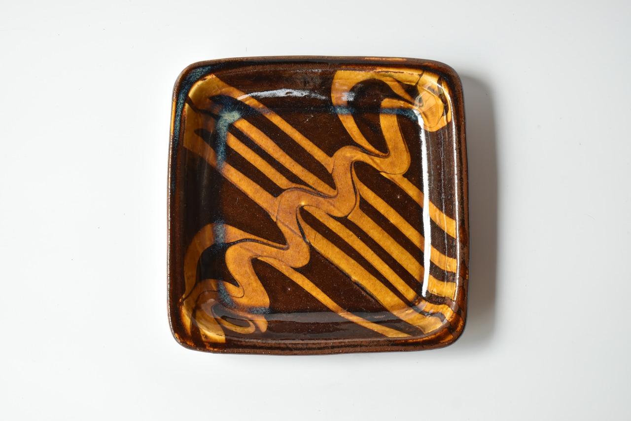 小代焼ふもと窯 / 井上尚之 : 正方皿 スリップウェア ⑦