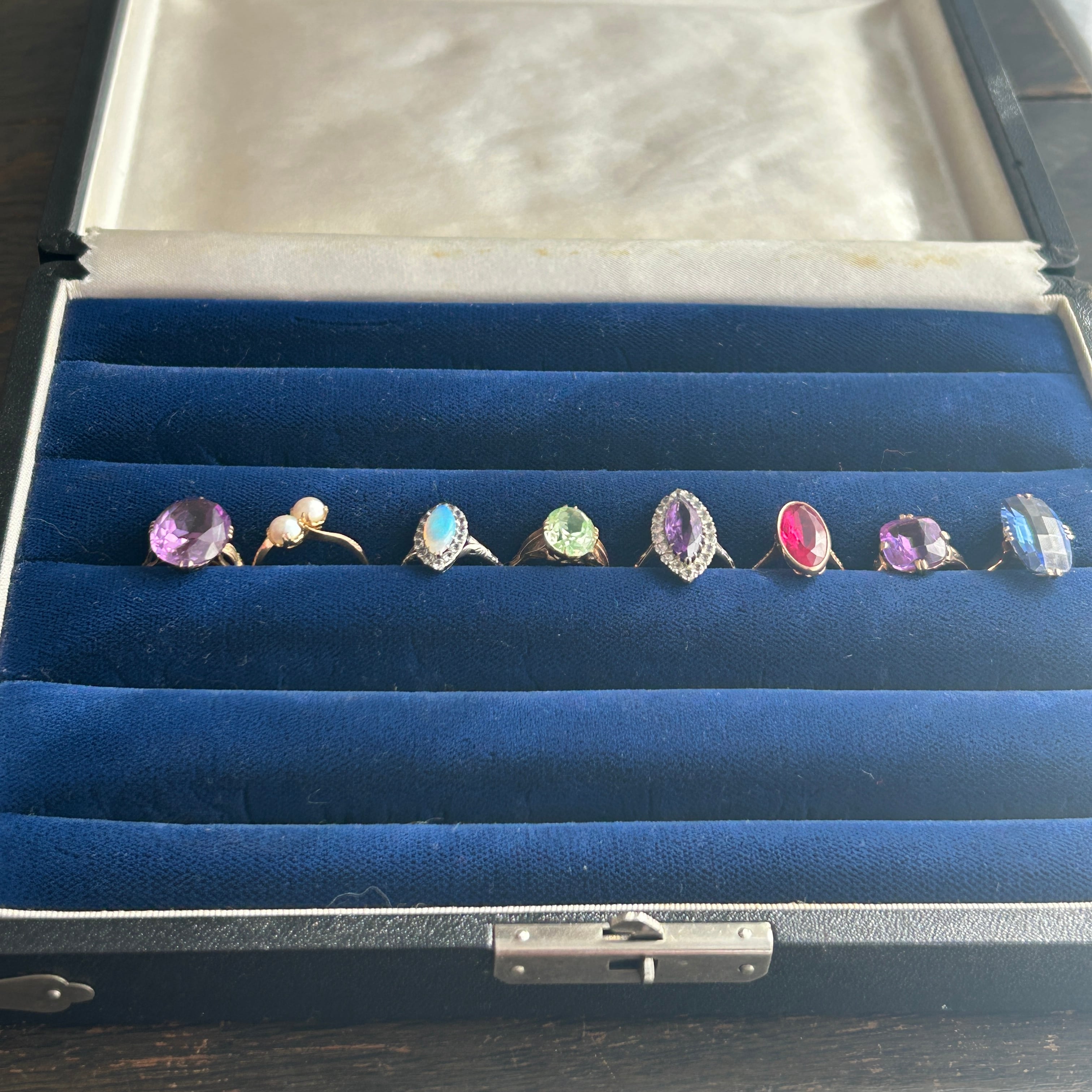 ヴィンテージ　リングコレクションケースD 浅型中、太めリング用