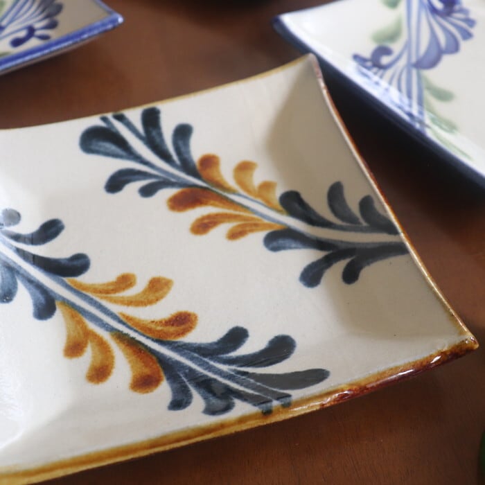 やちむん 陶眞窯 四角皿 唐草 Yachimun Square plate #416 | 和食器の