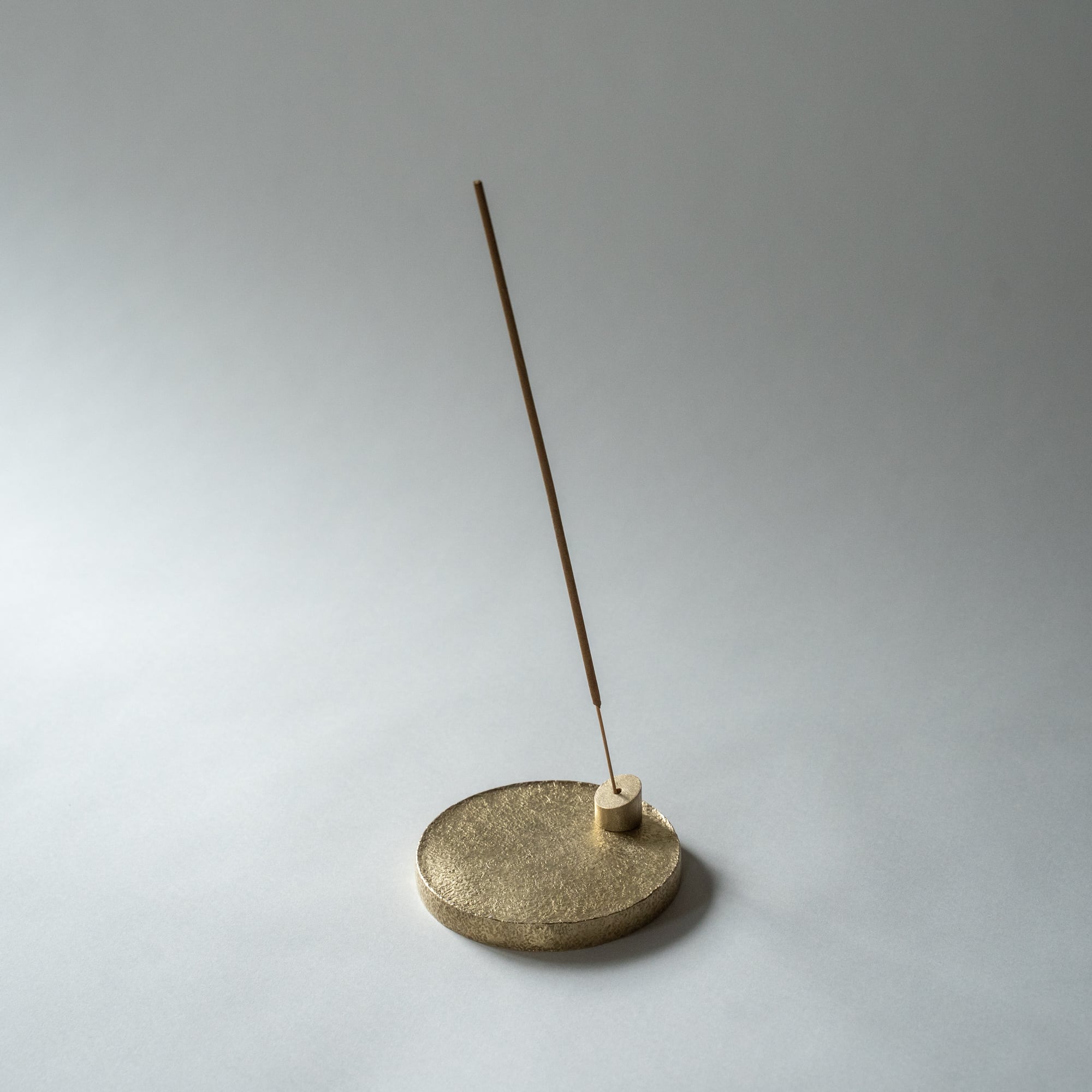 インセンスホルダー＜ソリッド-岩肌＞ / 真鍮 minimal incense holder