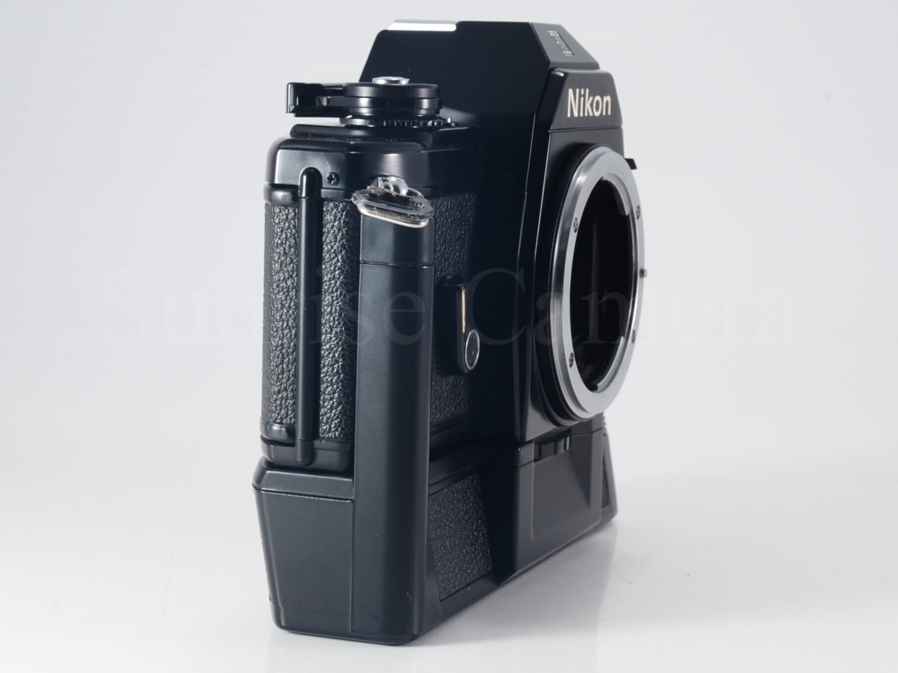 ニコン Nikon EM ボディ Nikon EM ボディ MD-E モータードライブ付 ニコン (60575