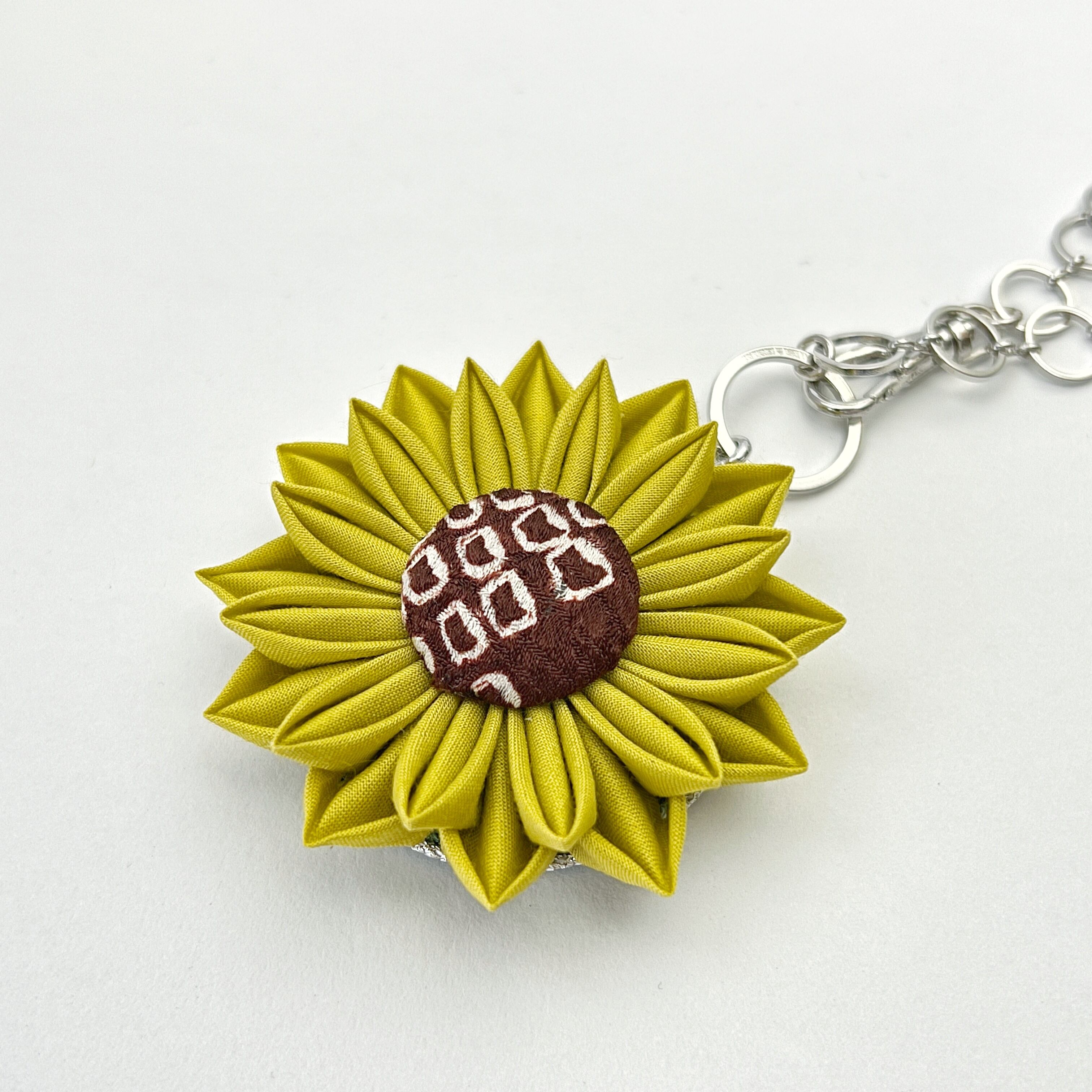 ひまわりのバッグチャーム | つまみ細工教室 穂-sui-