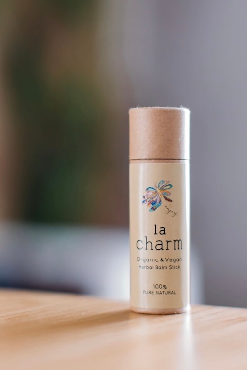 ハーバルバームステック「 la charm（ラ・チャアム）」むずむずカサカサに