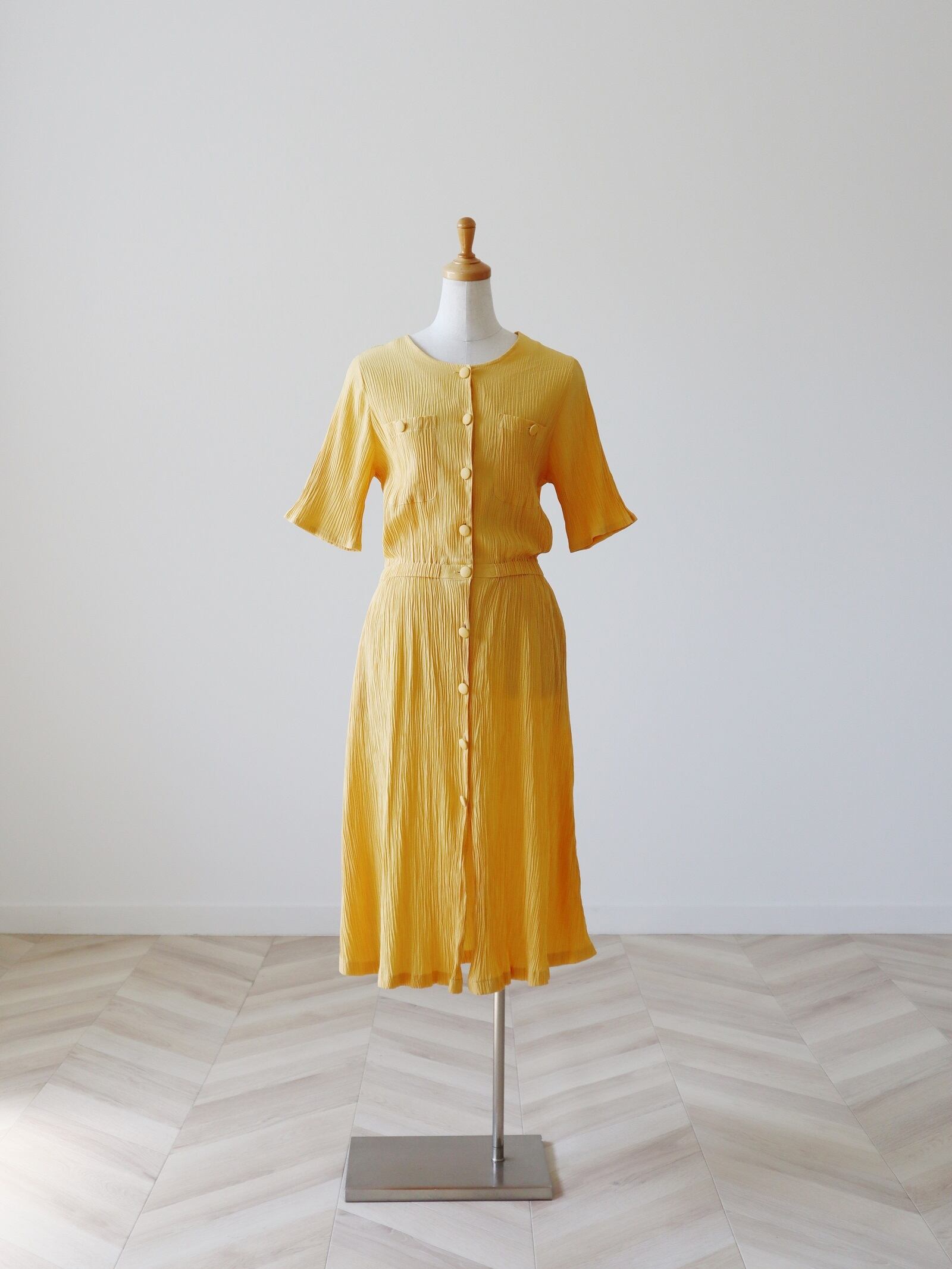 3 SUISSES pleats dress