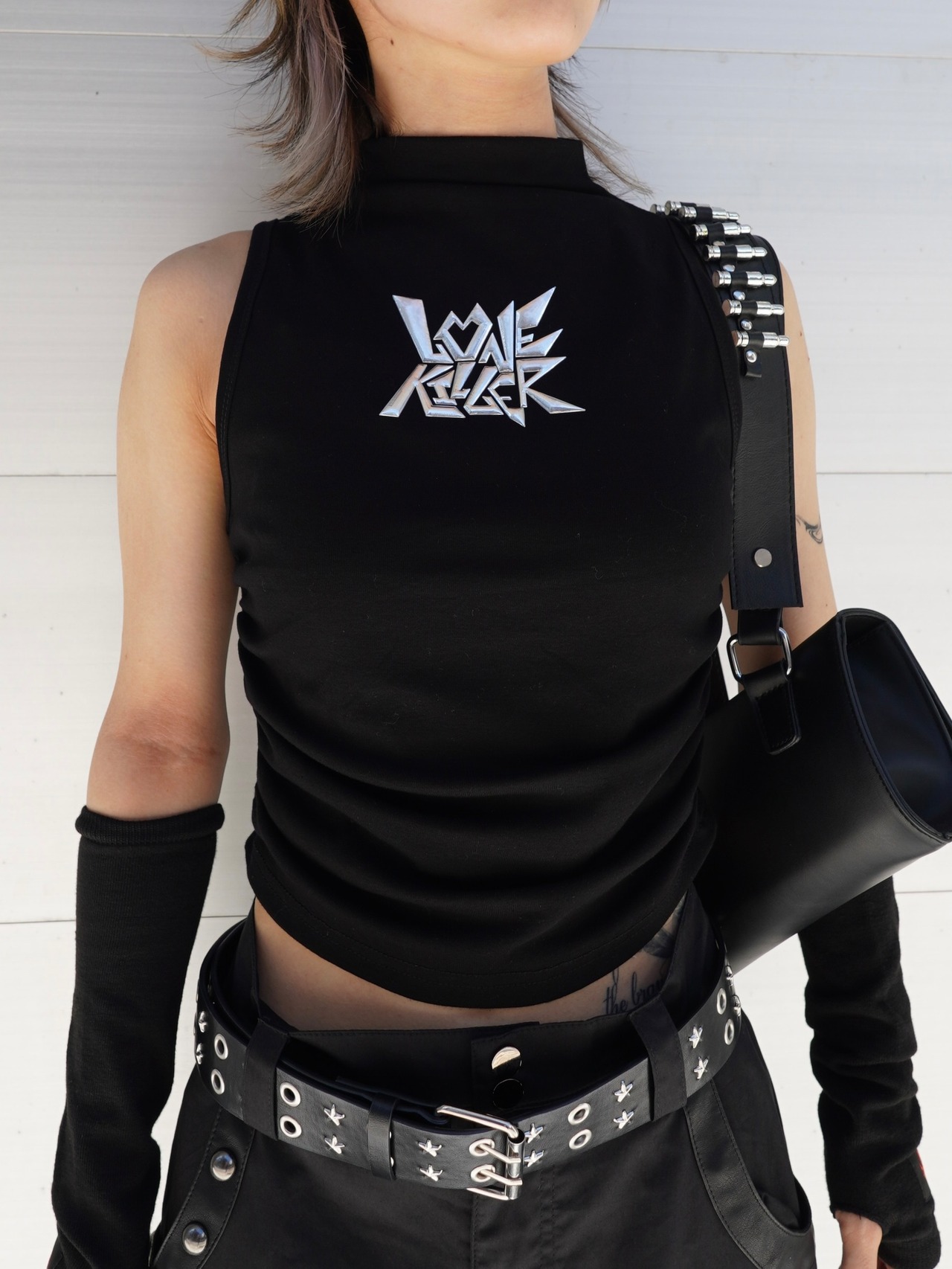 【LOVE KILLER】metallic logo high neck sleeveless tops