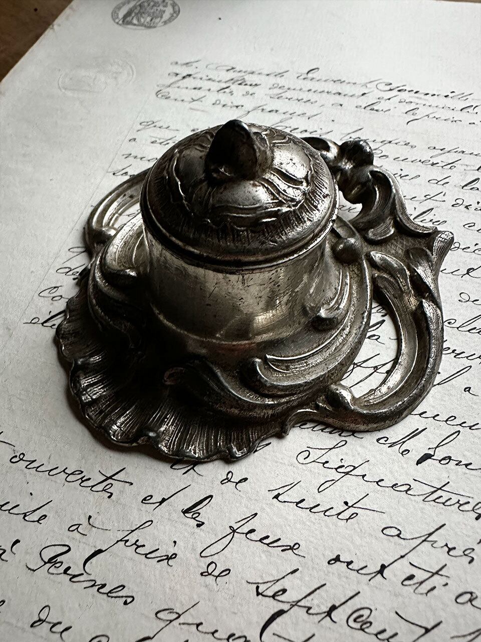 インクホルダー インク壺 ロカイユ装飾 | Brocante de La Cocotte