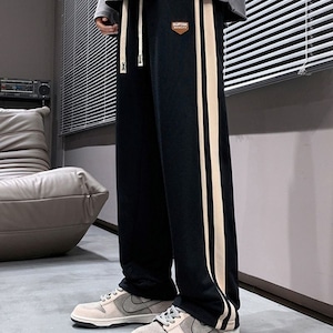 ライン入りストレートカジュアルパンツ C10183