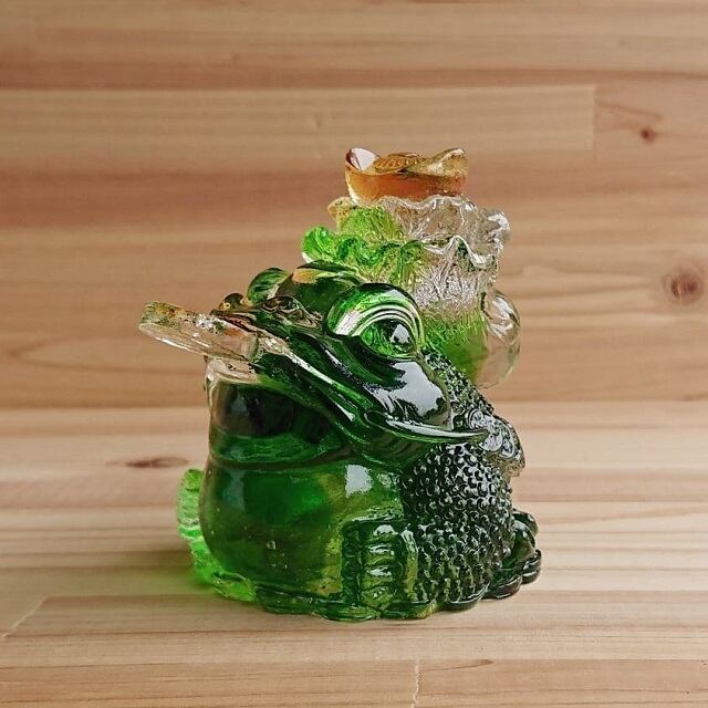 送料無料】瑠璃ガラス 銭蛙 開運 白菜 カエル | shoprahu