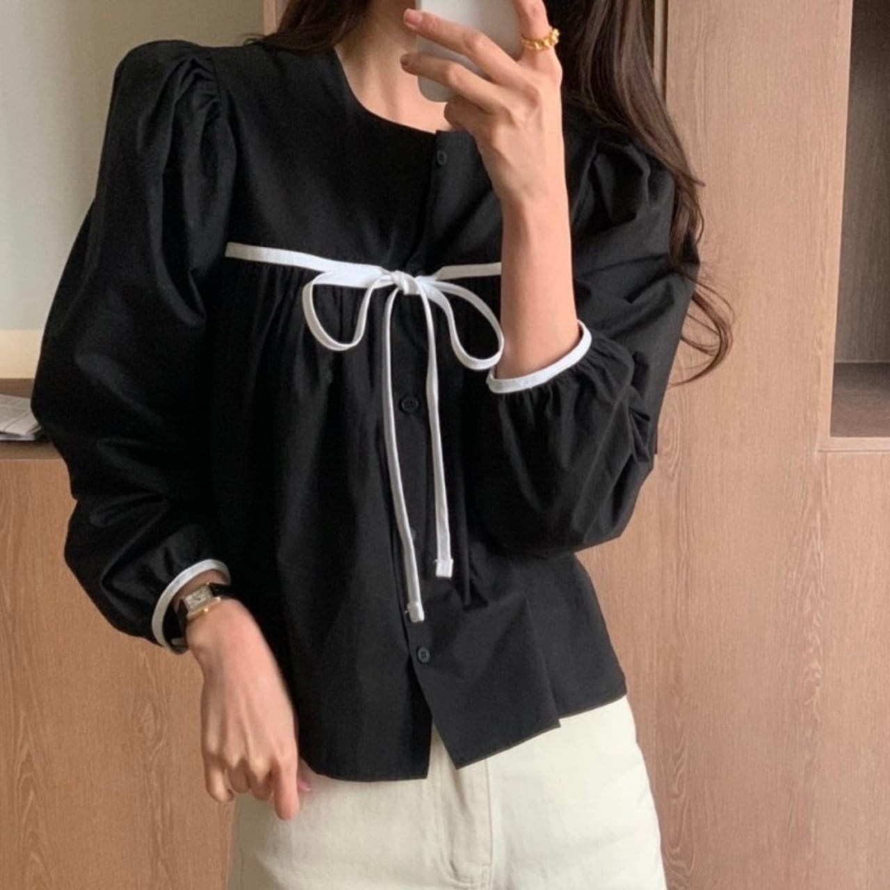 フロント リボン コントラスト ブラウス-ブラック