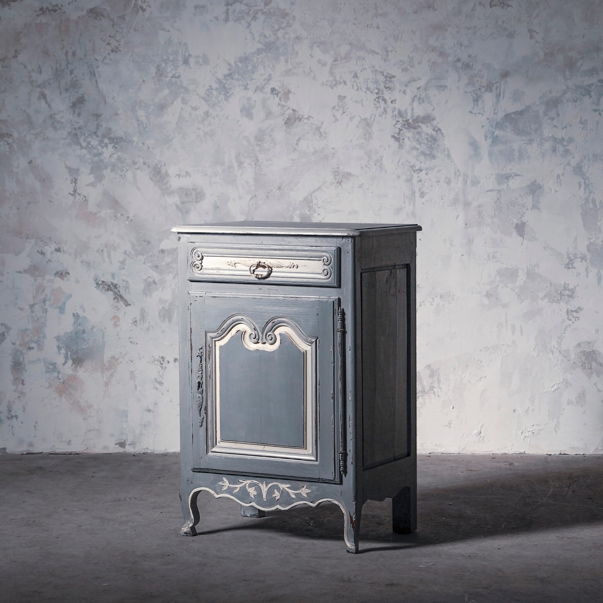 サイドボード/ペイントサイドボード/サイドチェスト/フレンチアンティーク/店舗什器/空間装飾/ディスプレイ/撮影アイテム