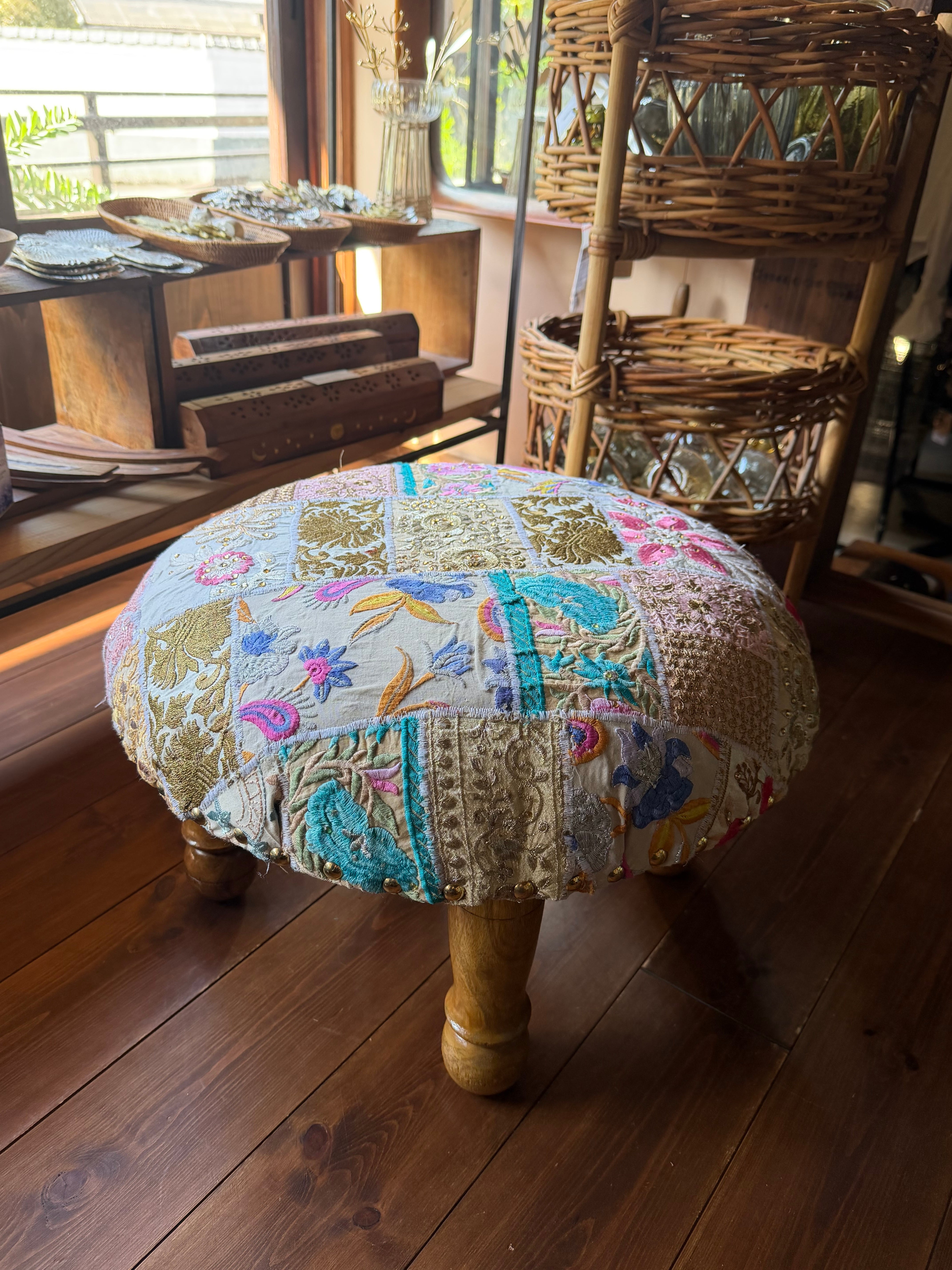 インドのパッチワークスツールWT1(発送3/23以降)