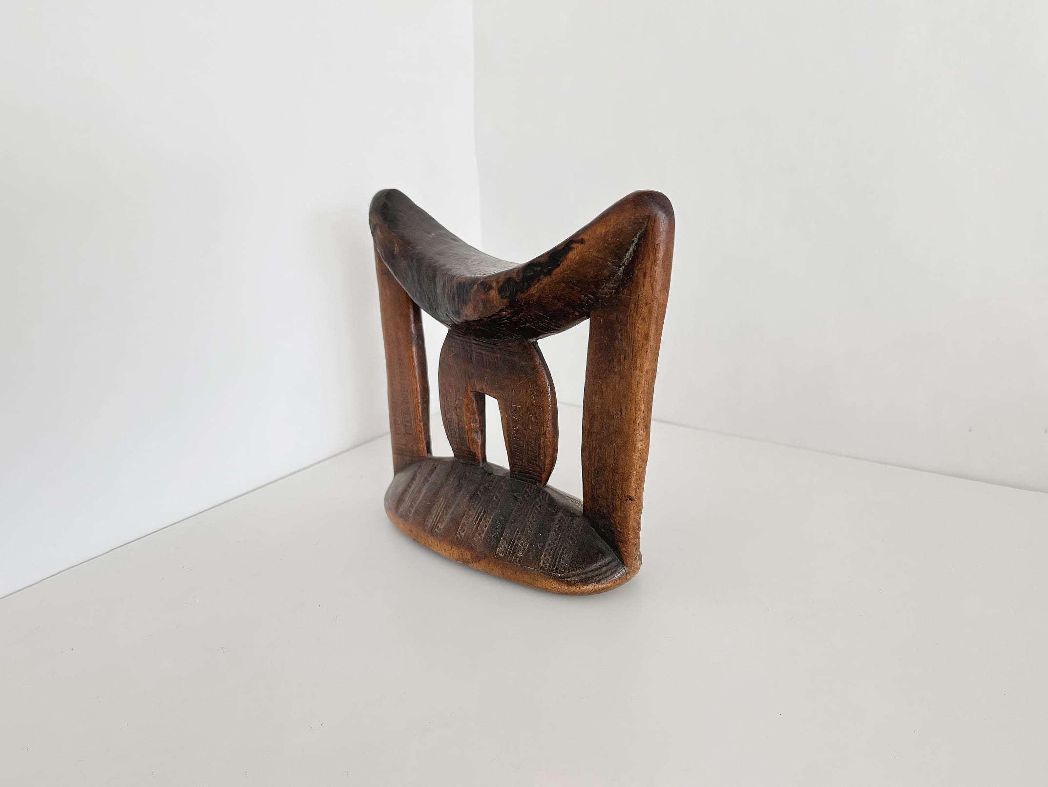 【希少】インドネシア 民族楽器 スンダ・シテル 木彫り 希少】インドネシア 民族楽器 スンダ・シテル 木彫り