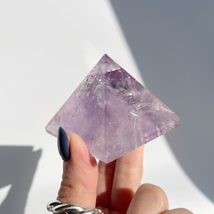 虹が凄い◎ アメジスト ピラミッド型03◇Amethyst Pyramid◇天然石・パワーストーン・鉱石