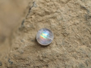 25 レインボームーンストーン　ルース